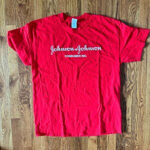 Johnson & Johnson Consumer Inc. t-shirt. Size L.